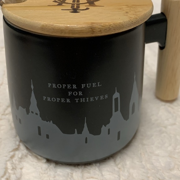 Owlcrate Ketterdam Coffee Company Souvenir Mug Six of Crows - Picture 5 of 12